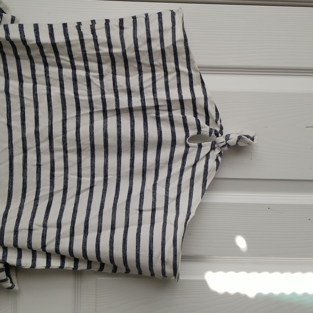 Old Navy Women's Stripe Top - Picture 2 of 8